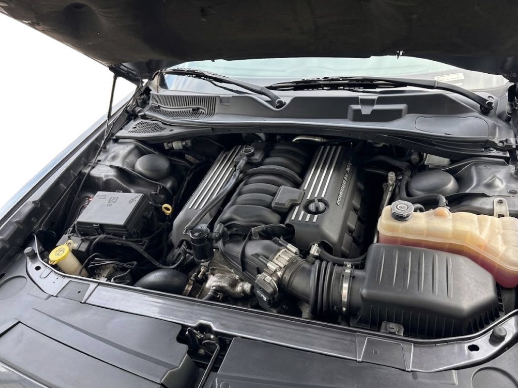 Used 2018 Dodge Challenger R/T Scat Pack w/ Dynamics Package RWD image 13
