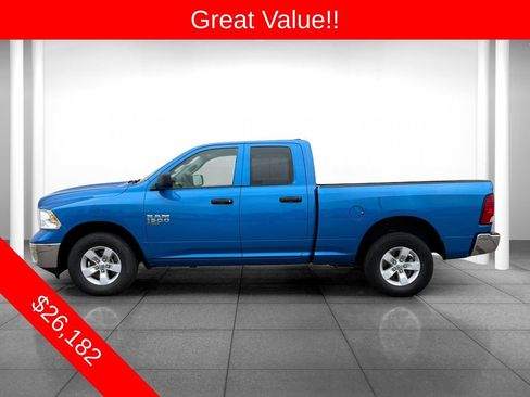 Used 2024 RAM 1500 Classic SLT image 2