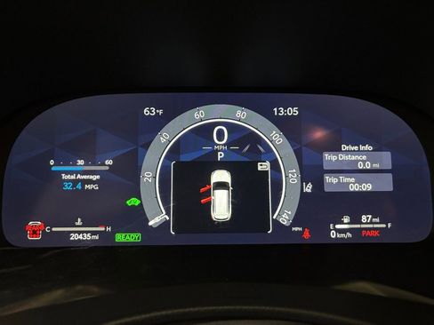 Used 2023 Toyota Highlander Platinum image 28