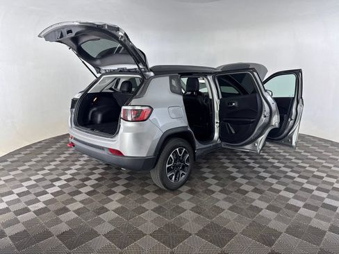 Used 2019 Jeep Compass Trailhawk AWD/4WD image 15