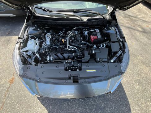 Used 2025 Nissan Altima 2.5 SV FWD image 32