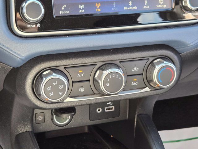 Used 2025 Nissan Versa SV FWD image 27