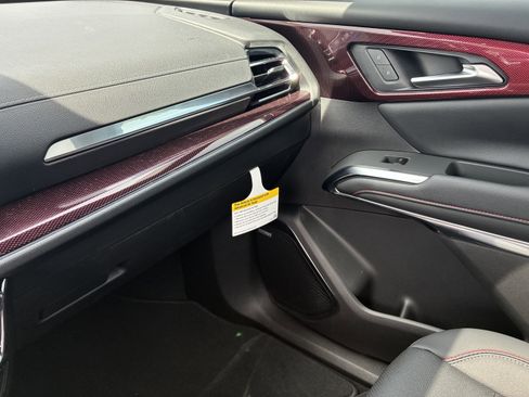 New 2026 Chevrolet Traverse Z71 w/ Enhanced Driving Package AWD/4WD image 39
