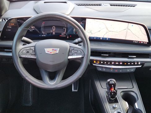 Used 2025 Cadillac XT4 Sport FWD image 24