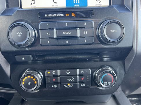 Used 2016 Ford F150 XLT w/ Equipment Group 302A Luxury image 20