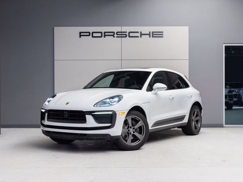 Certified 2026 Porsche Macan AWD/4WD image 1