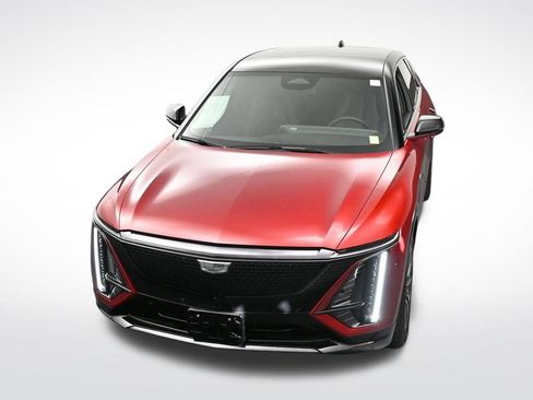 Used 2025 Cadillac Lyriq Sport AWD/4WD image 23