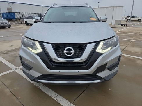 Used 2017 Nissan Rogue SV image 9