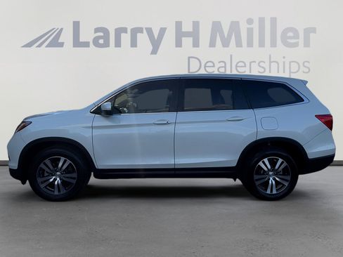 Used 2017 Honda Pilot EX image 2