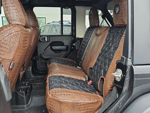 Used 2024 Jeep Wrangler Willys image 17