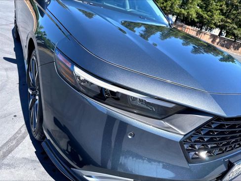 Used 2025 Honda Accord Touring image 31