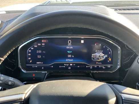 Used 2025 Chevrolet Silverado 2500 LT w/ Convenience Package image 9