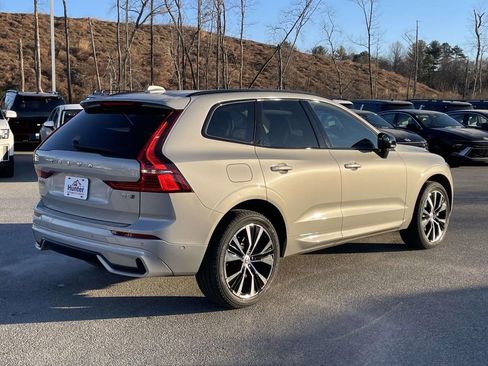 Used 2023 Volvo XC60 B5 Plus w/ Climate Package image 28