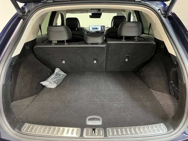 Used 2025 Genesis GV70 2.5T AWD/4WD image 14