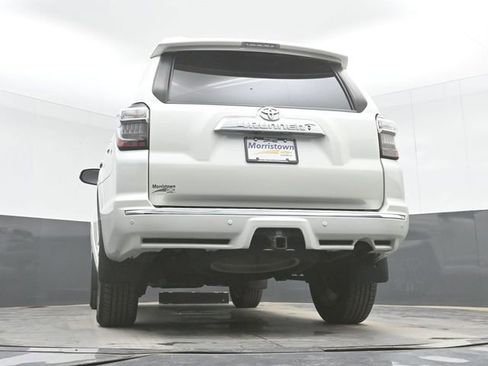 Used 2018 Toyota 4Runner Limited AWD/4WD image 46