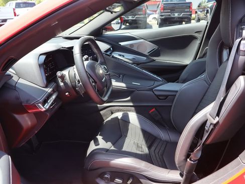 Used 2024 Chevrolet Corvette Stingray Preferred Cpe w/ Z51 Performance Package RWD image 4