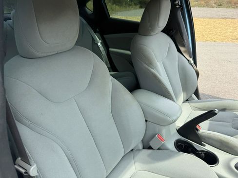 Used 2013 Dodge Dart SXT FWD image 19