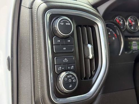 Used 2021 Chevrolet Silverado 2500 LT w/ Fleet Comfort Package AWD/4WD image 22