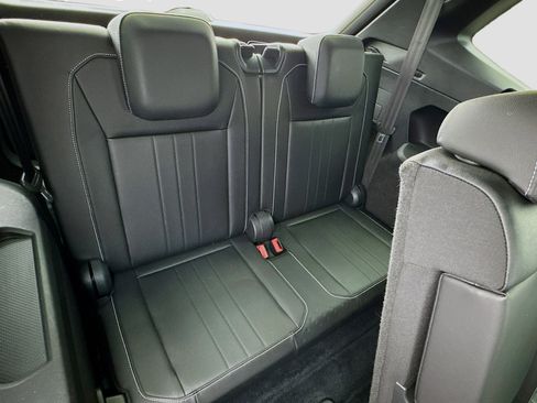 Used 2022 Volkswagen Tiguan SE R-Line FWD image 19