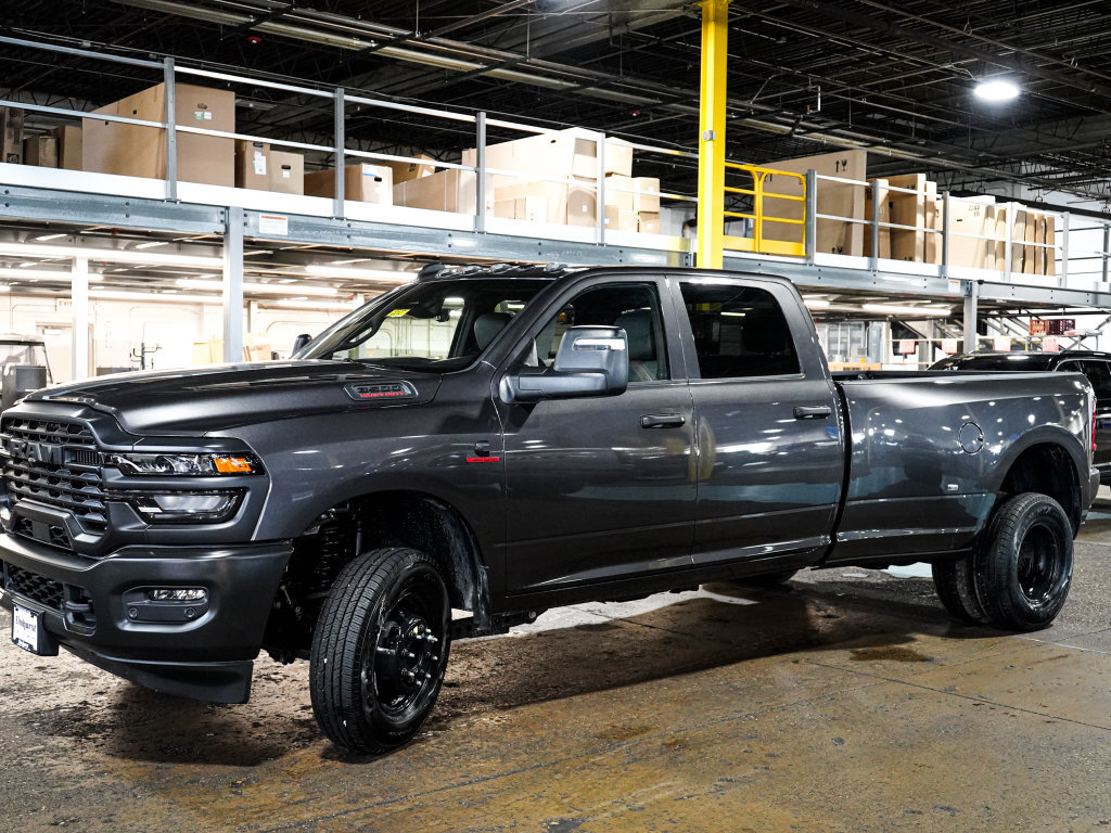 New 2027 RAM 3500 Tradesman AWD/4WD image 4