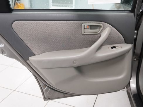 Used 2000 Toyota Camry LE FWD image 22