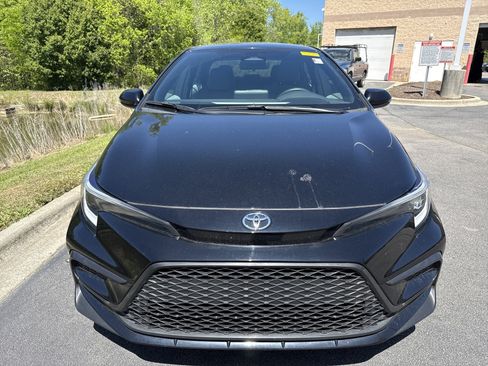 Used 2024 Toyota Corolla SE image 3