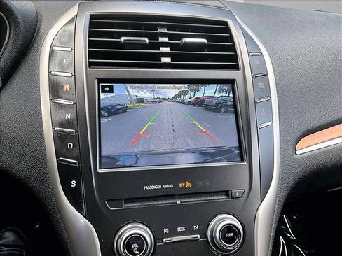 Used 2017 Lincoln MKC Select w/ Select Plus Package FWD image 23