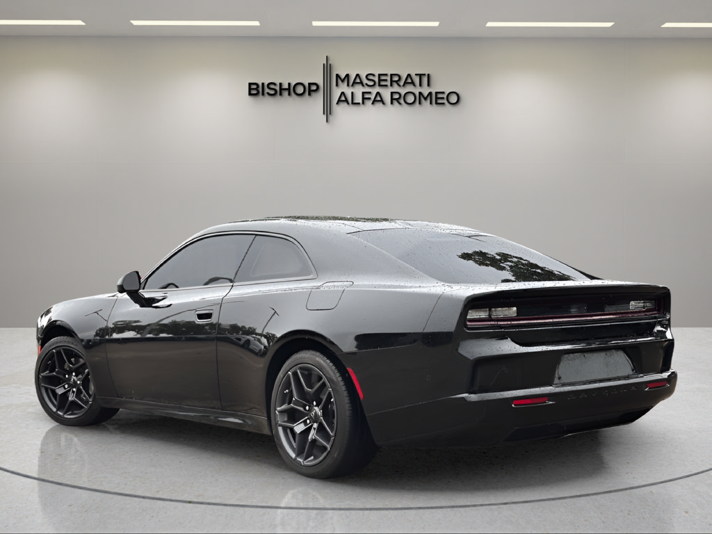 Used 2024 Dodge Charger Daytona R/T w/ Plus Group AWD/4WD image 3