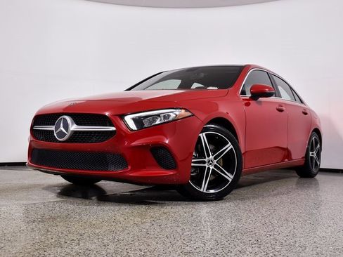 Used 2019 Mercedes-Benz A 220 4MATIC image 2