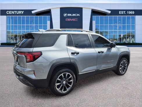 Used 2026 GMC Terrain Elevation w/ Elevation Premium Package FWD image 4