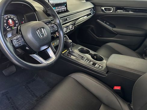 Used 2024 Honda Civic Touring image 4