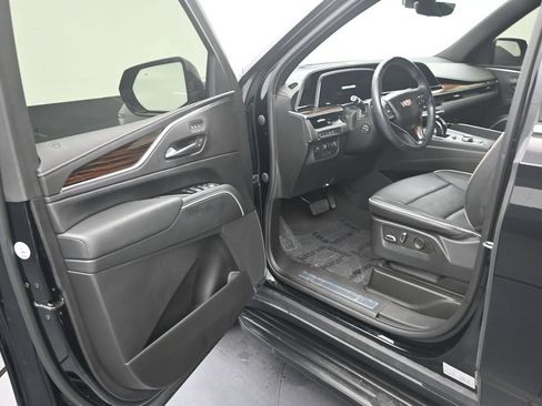 Used 2023 Cadillac Escalade ESV Premium Luxury AWD/4WD image 10