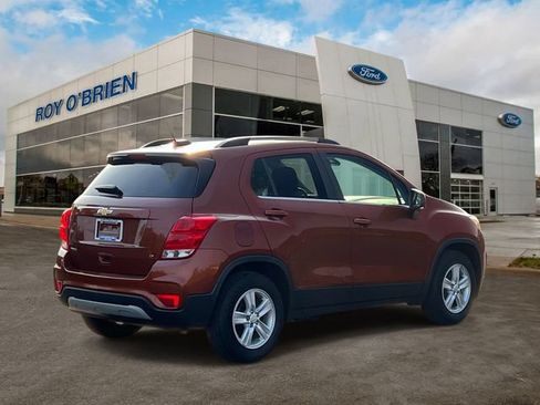 Used 2019 Chevrolet Trax LT FWD image 5