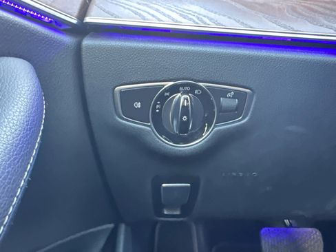 Used 2017 Mercedes-Benz E 300 image 26