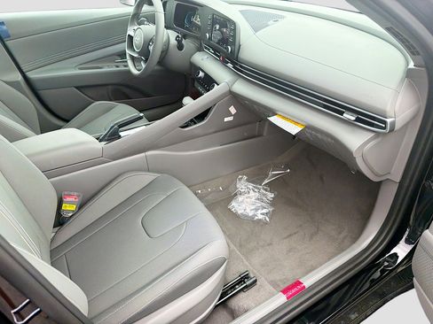 New 2026 Hyundai Elantra Sport FWD image 21