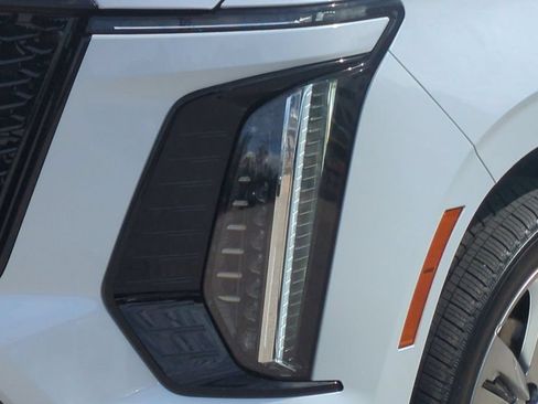 Used 2026 Cadillac Escalade ESV Platinum Sport w/ LPO, Floor Liner Package AWD/4WD image 21