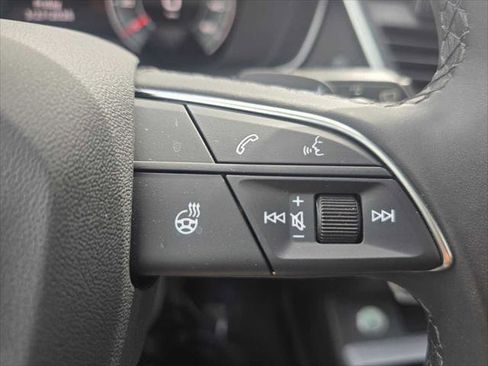 Certified 2025 Audi Q5 2.0T Premium image 33