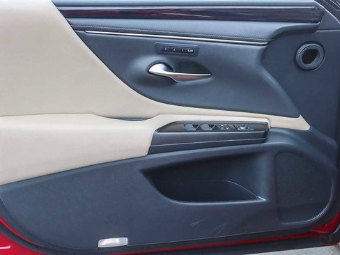 Certified 2019 Lexus ES 350 image 19