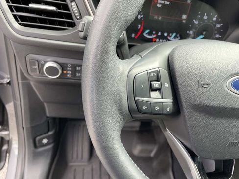 Used 2021 Ford Escape SE w/ Convenience Package FWD image 18