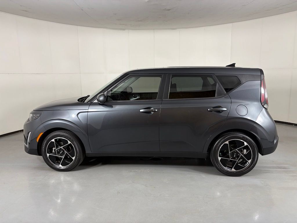 Used 2024 Kia Soul EX FWD image 5