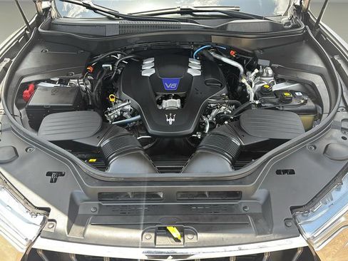 Used 2022 Maserati Levante Modena image 23