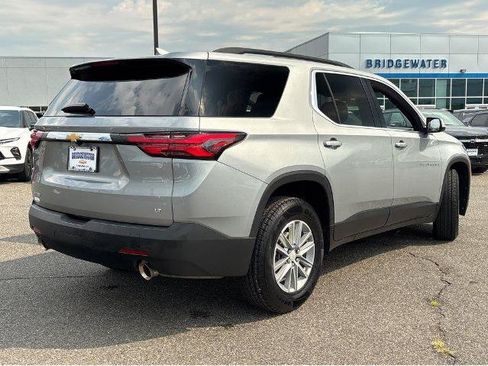 Used 2023 Chevrolet Traverse LT FWD image 10