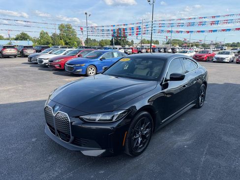Used 2025 BMW i4 eDrive40 w/ Premium Package RWD image 8