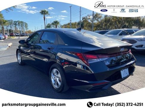 Certified 2023 Hyundai Elantra SE image 5