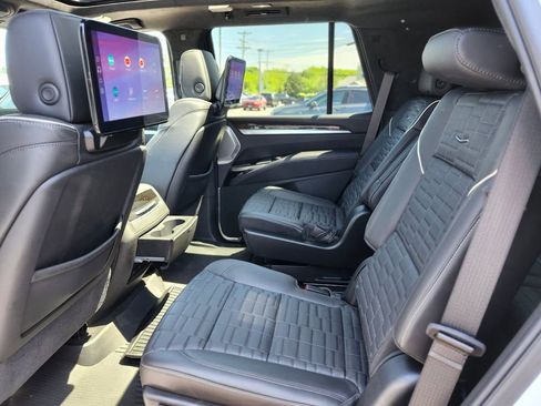 Certified 2026 Cadillac Escalade Platinum Sport w/ LPO, Floor Liner Package AWD/4WD image 14