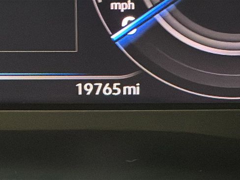 Used 2023 Volkswagen Atlas SE w/ Panoramic Sunroof Package image 7