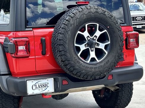 Used 2022 Jeep Wrangler Unlimited Rubicon w/ Steel Bumper Group AWD/4WD image 6