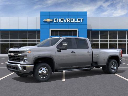 New 2026 Chevrolet Silverado 3500 LT image 2