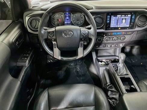 Used 2019 Toyota Tacoma TRD Off-Road AWD/4WD image 20
