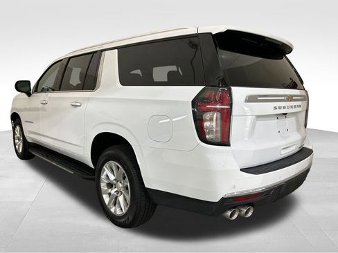Used 2024 Chevrolet Suburban Premier AWD/4WD image 3